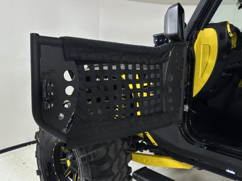 Used 2012 Jeep Wrangler Unlimited Sahara w/ Connectivity Group image 14