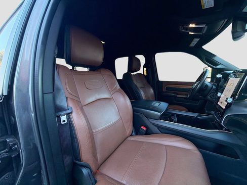 Used 2024 RAM 3500 Limited AWD/4WD image 27