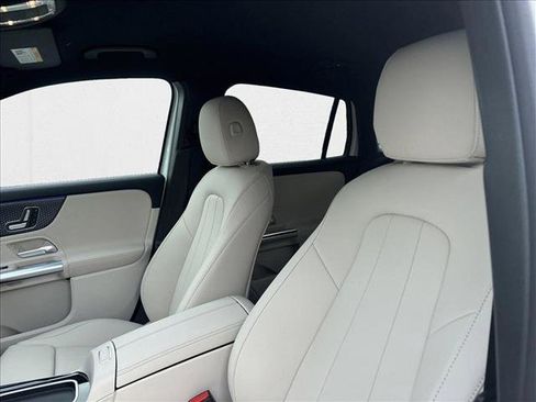 New 2025 Mercedes-Benz GLA 250 image 12