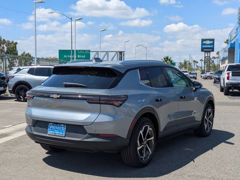 Used 2026 Chevrolet Equinox EV LT image 5