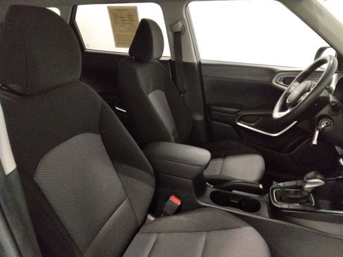 Used 2024 Kia Soul LX w/ Option Group 015 image 39
