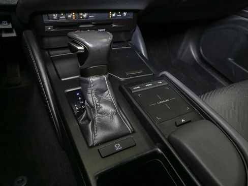 Used 2019 Lexus ES 350 image 32