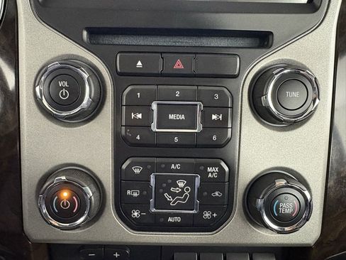 Used 2015 Ford F350 Platinum image 28