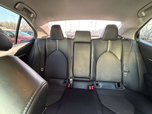 Used 2021 Toyota Camry SE image 21
