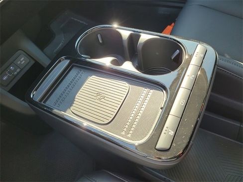 New 2026 Hyundai Ioniq 5 SEL image 15