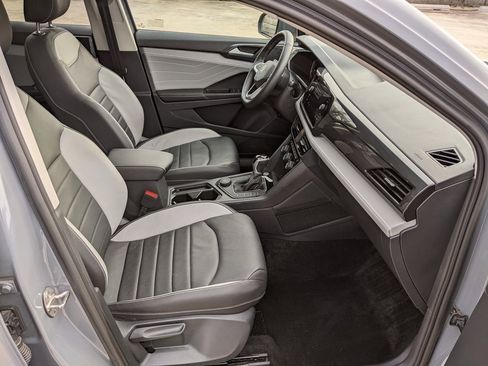 Used 2024 Volkswagen Taos SEL image 22