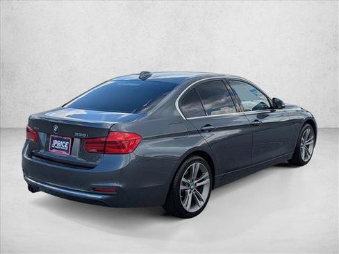 Used 2017 BMW 330i xDrive Sedan AWD/4WD image 5