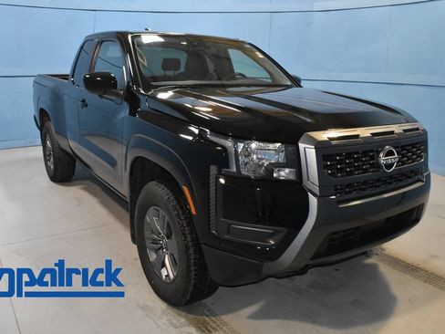 Certified 2025 Nissan Frontier SV AWD/4WD image 1