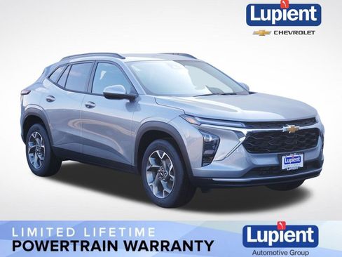 New 2026 Chevrolet Trax LT w/ Driver Confidence Package image 1