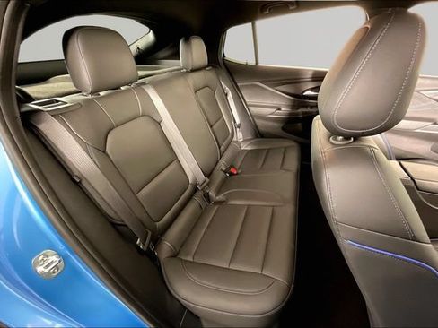 Used 2025 Buick Envista Sport Touring w/ Convenience I Package FWD image 23