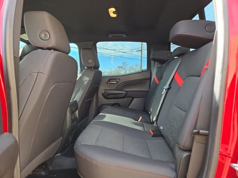 Used 2024 Chevrolet Colorado Z71 w/ Z71 Convenience Package 2 image 13