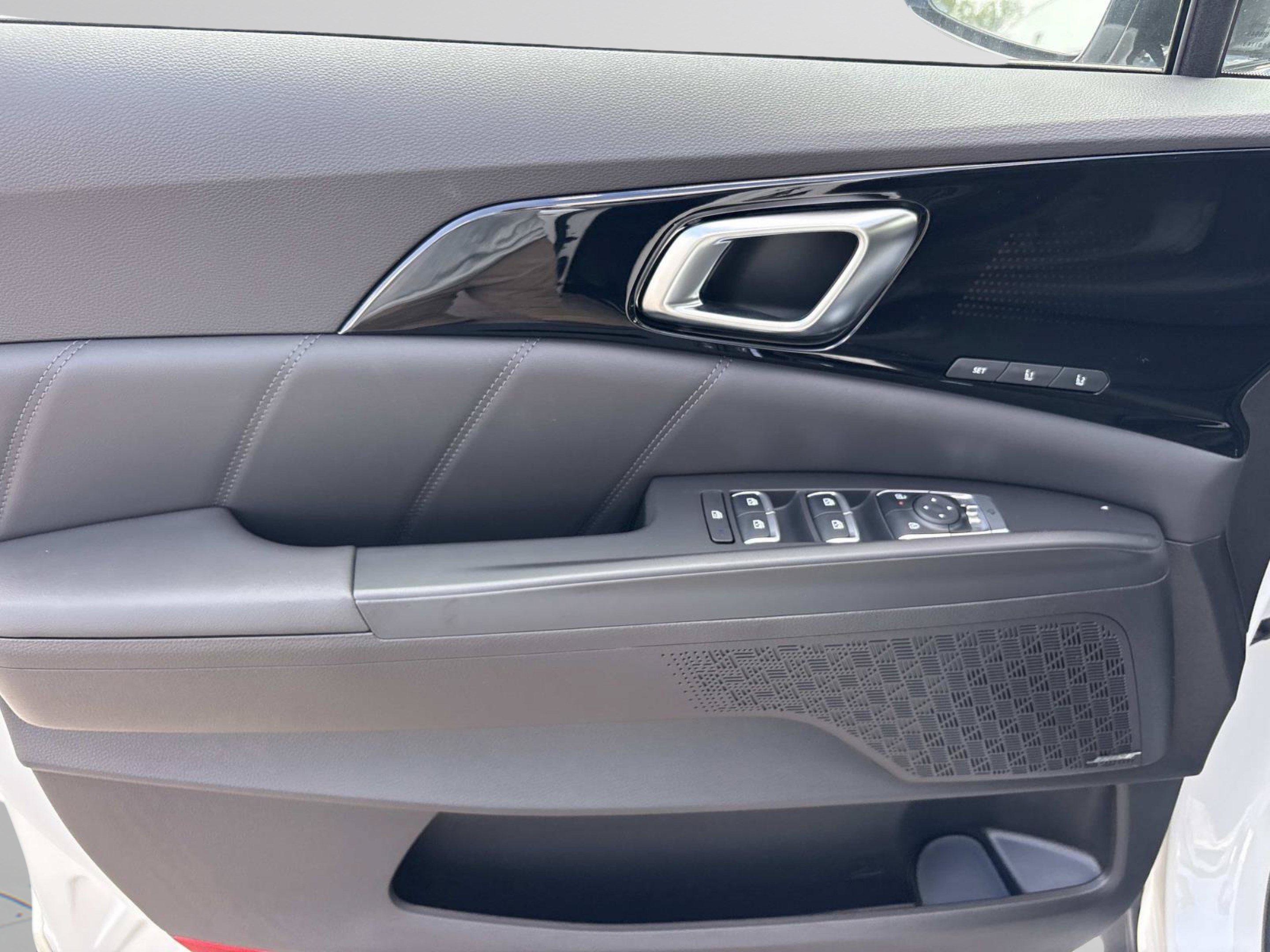 New 2027 Kia Carnival SX Prestige FWD image 16