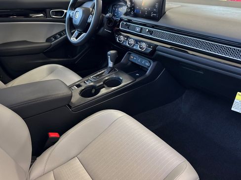 Certified 2025 Honda Civic Sport image 15