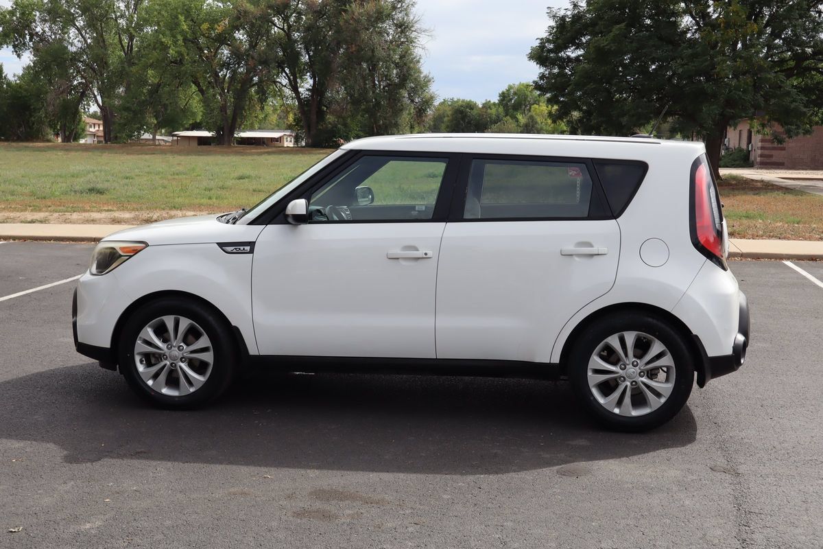 Used 2015 Kia Soul + FWD image 9