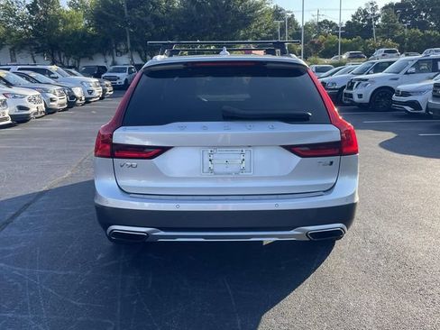 Used 2020 Volvo V90 T6 Cross Country AWD/4WD image 6