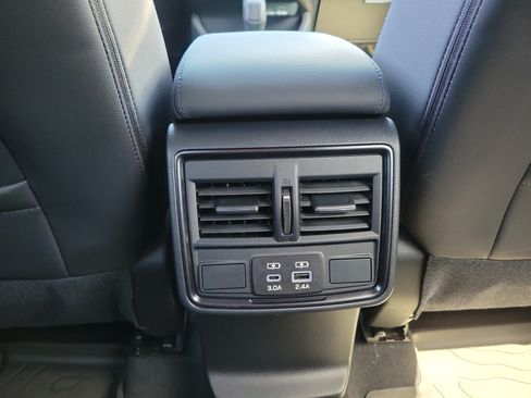 Used 2025 Subaru Forester Limited AWD/4WD image 15