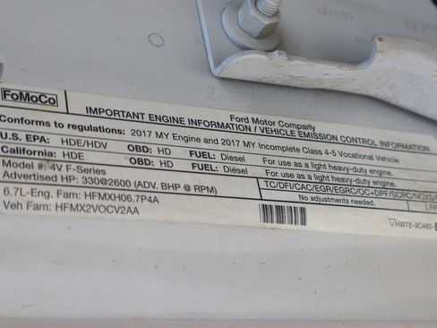 Used 2017 Ford F550 2WD Regular Cab Super Duty image 13
