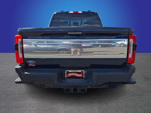 Used 2024 Ford F250 Platinum image 5