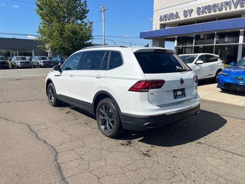 Used 2023 Volkswagen Tiguan SE AWD/4WD image 7