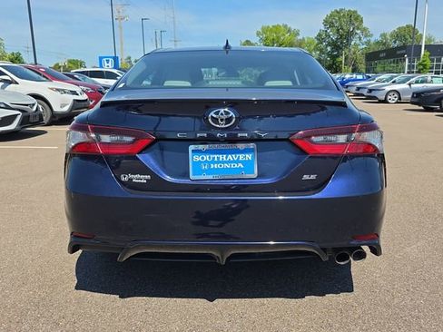 Used 2021 Toyota Camry SE FWD image 4