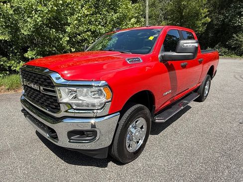 Used 2024 RAM 2500 Big Horn w/ Bed Utility Group AWD/4WD image 2