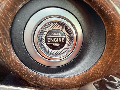 Used 2018 Mercedes-Benz S 450 4MATIC Sedan image 19