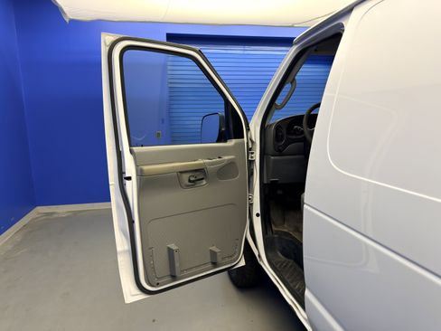 Used 2007 Ford E-250 and Econoline 250 image 10
