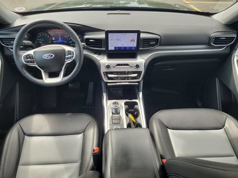 Certified 2023 Ford Explorer XLT w/ Equipment Group 202A AWD/4WD image 26