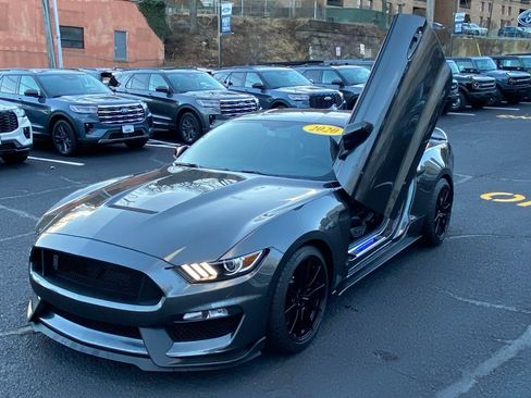 Used 2020 Ford Mustang Shelby GT350 w/ Technology Package image 4