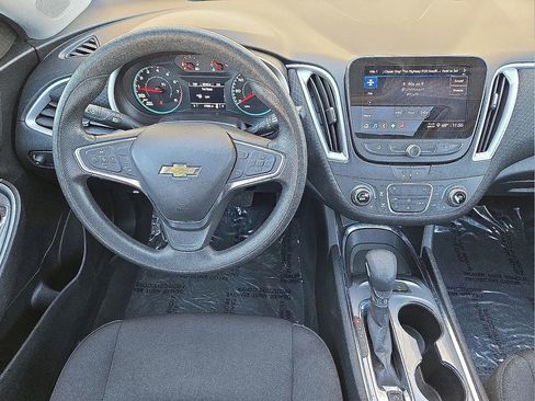 Used 2024 Chevrolet Malibu LT image 18