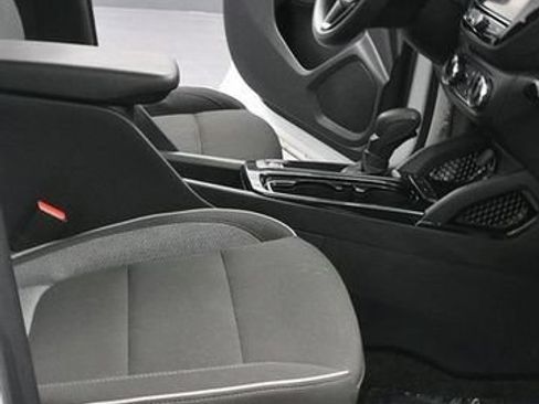 Used 2023 Chevrolet TrailBlazer LT w/ Convenience Package FWD image 17