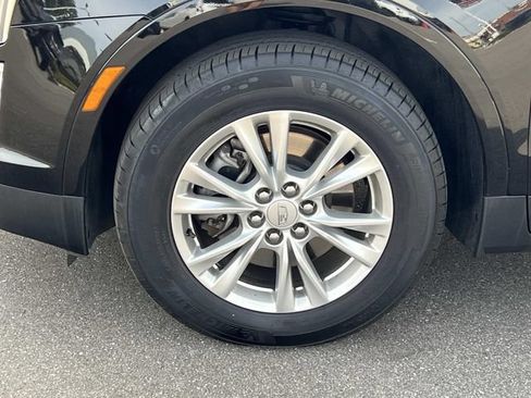 Certified 2024 Cadillac XT5 Luxury w/ LPO, Floor Liner Package AWD/4WD image 8
