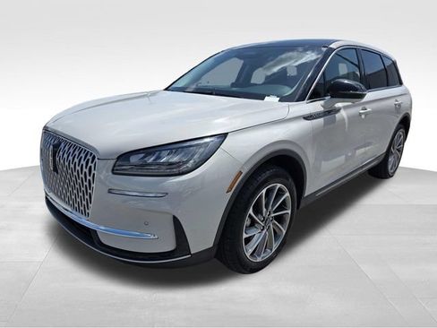 Used 2023 Lincoln Corsair FWD w/ Equipment Group 101A image 5