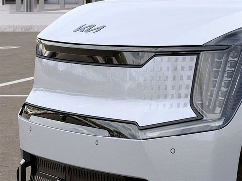 New 2026 Kia EV9 Land w/ Nightfall Edition Package image 12