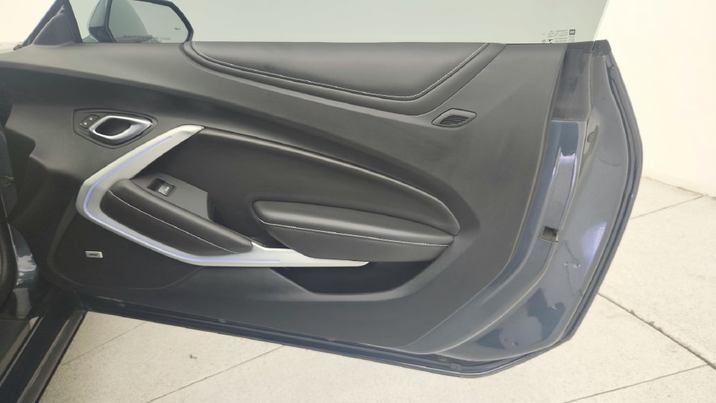 Used 2021 Chevrolet Camaro SS RWD image 28