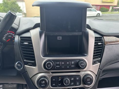 Used 2016 GMC Yukon XL Denali w/ Open Road Package AWD/4WD image 21