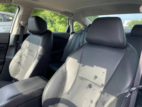 Used 2023 Honda Accord Touring image 6