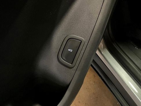 New 2026 Chevrolet Traverse LT w/ Midnight/Sport Edition image 28