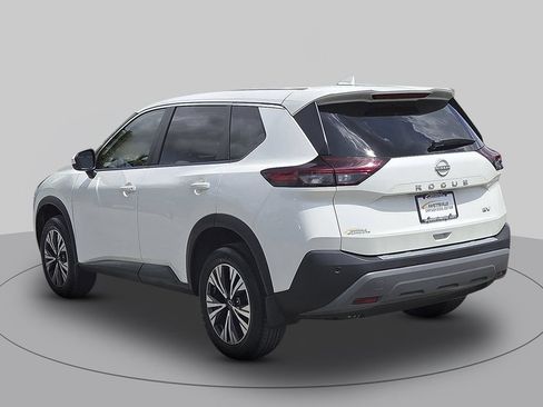 Used 2023 Nissan Rogue SV FWD image 5