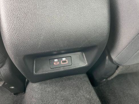 Used 2025 Nissan Altima 2.5 SV FWD image 23