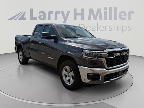 Used 2025 RAM 1500 Big Horn AWD/4WD image 7