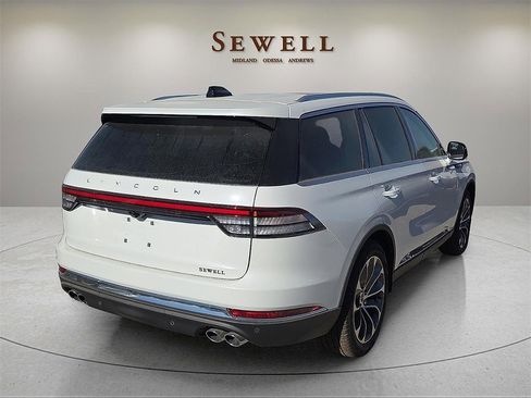 New 2026 Lincoln Aviator Reserve image 4