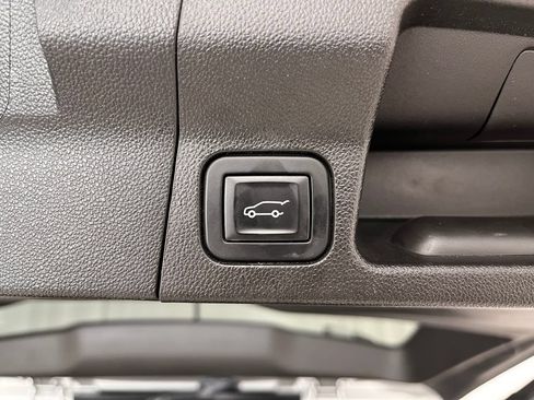 Used 2019 GMC Acadia SLT w/ LPO, Black Accent Package AWD/4WD image 40