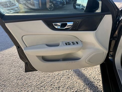 Used 2022 Volvo S60 B5 Inscription w/ Advanced Package image 11