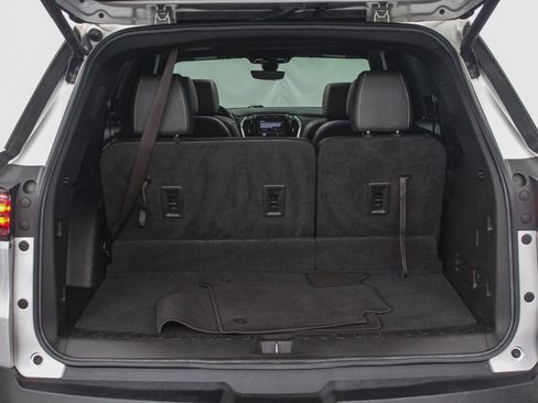 Used 2022 Chevrolet Traverse LT w/ LT Premium Package AWD/4WD image 14