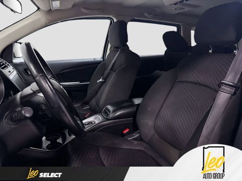 Used 2018 Dodge Journey SE w/ Popular Equipment Group image 18