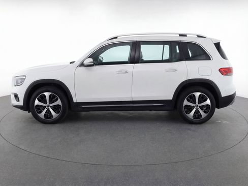 Used 2025 Mercedes-Benz GLB 250 4MATIC image 5