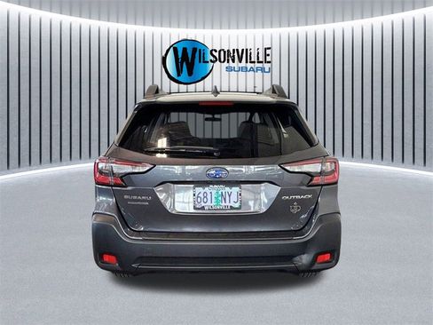 Used 2023 Subaru Outback Premium image 19