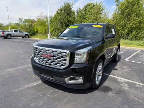 Used 2019 GMC Yukon Denali w/ Denali Ultimate Package AWD/4WD image 2