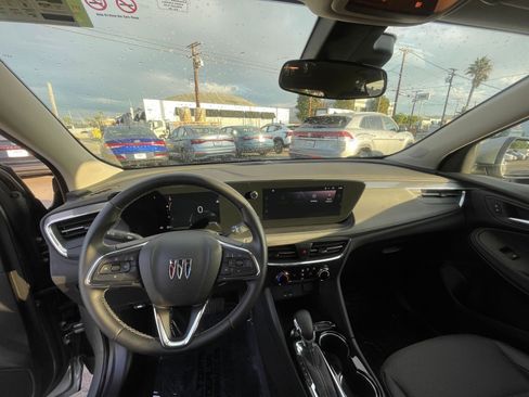 Used 2025 Buick Encore GX Preferred image 33